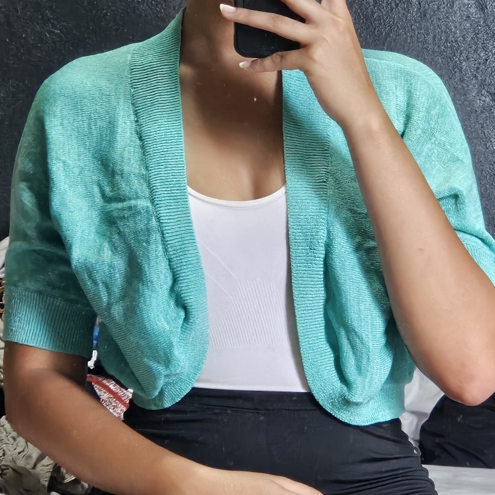 Light green Shrug